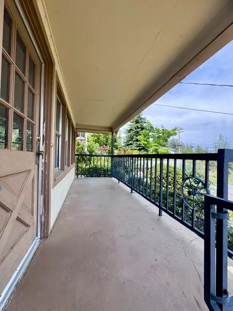 Exterior - 240 Pleasant St, Colfax, CA 95713 photo 3 of 8