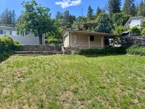 Exterior - 240 Pleasant St, Colfax, CA 95713 photo 4 of 8