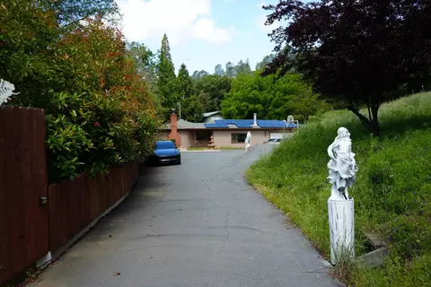 Exterior - 18243 Climax Rd, Jackson, CA 95642 photo 2 of 6