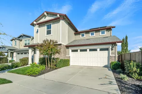 2766 Dockside St, Sacramento, CA 95833