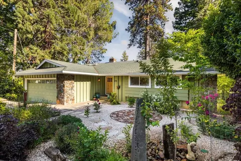 213 Hill St, Grass Valley, CA 95945