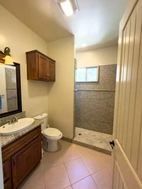 Bath - 7968 Rasmussen Rd, Loomis, CA 95650 photo 8 of 8