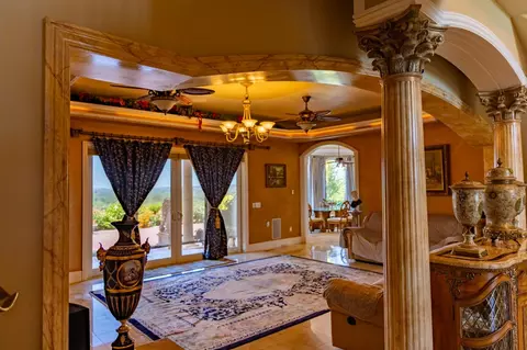 Entry Way - 7968 Rasmussen Rd, Loomis, CA 95650 photo 3 of 5