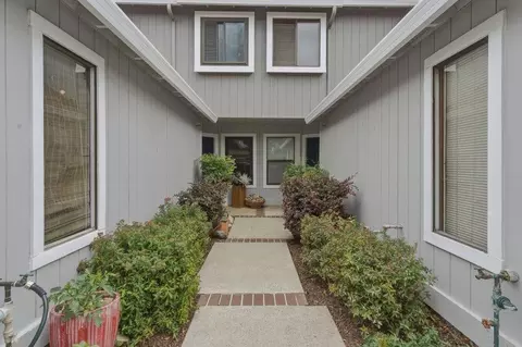 440 Creekside Ln, Morgan Hill, CA 95037