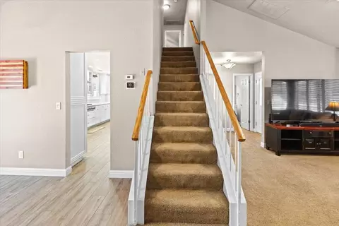 Entry Way - 2832 Belharbour Dr, Modesto, CA 95355 photo 8 of 15