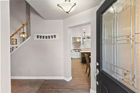 Entry Way - 2832 Belharbour Dr, Modesto, CA 95355 photo 2 of 15