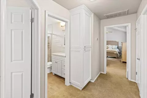 Entry Way - 2832 Belharbour Dr, Modesto, CA 95355 photo 12 of 15