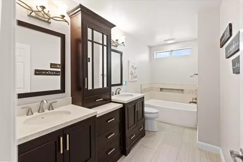 Bath - 2832 Belharbour Dr, Modesto, CA 95355 photo 8 of 12