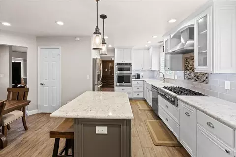Kitchen - 2832 Belharbour Dr, Modesto, CA 95355 photo 4 of 9