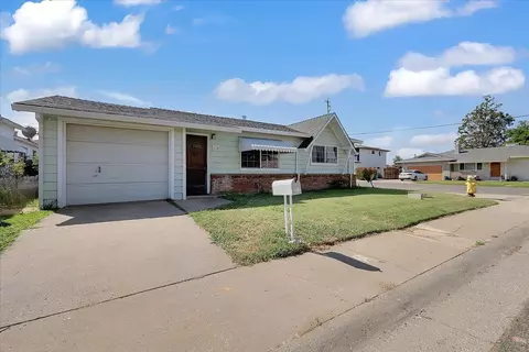 Exterior - 615 3rd St, Wheatland, CA 95692 photo 2 of 8