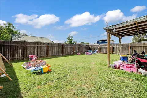 Exterior - 615 3rd St, Wheatland, CA 95692 photo 5 of 8