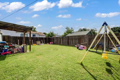 Exterior - 615 3rd St, Wheatland, CA 95692 photo 8 of 8
