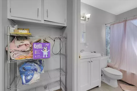 Bath - 615 3rd St, Wheatland, CA 95692 photo 1 of 2