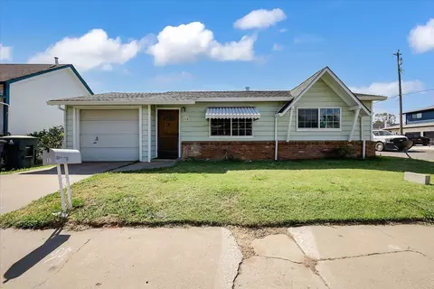 Exterior - 615 3rd St, Wheatland, CA 95692 photo 3 of 8