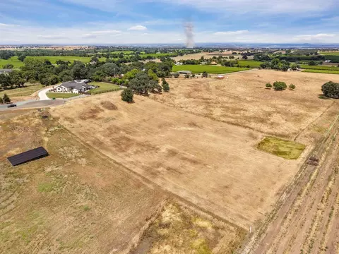 19012 E Sierra View Ct, Clements, CA 95227 photo 13