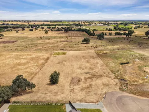 19012 E Sierra View Ct, Clements, CA 95227 photo 4