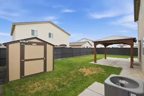 Exterior - 2063 Baldwin Way, Olivehurst, CA 95961 photo 5 of 5