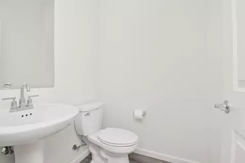 Bath - 2063 Baldwin Way, Olivehurst, CA 95961 photo 1 of 6
