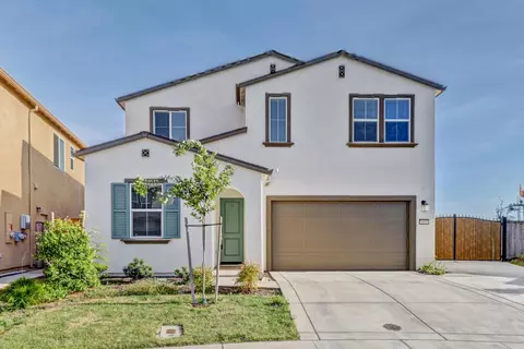 8679 Oldfield Way, Sacramento, CA 95829