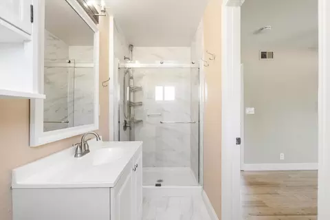 Bath - 2101 Bircher Way, Carmichael, CA 95608 photo 3 of 3