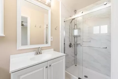 Bath - 2101 Bircher Way, Carmichael, CA 95608 photo 2 of 3