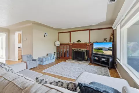 Living - 1242 Pauline Ave, Modesto, CA 95358 photo 1 of 3