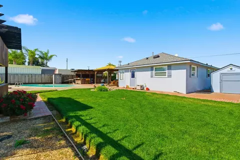 Exterior - 1242 Pauline Ave, Modesto, CA 95358 photo 9 of 12