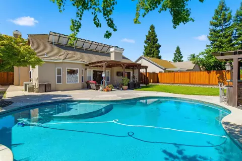 Exterior - 3617 Glencrest Dr, Modesto, CA 95355 photo 7 of 11