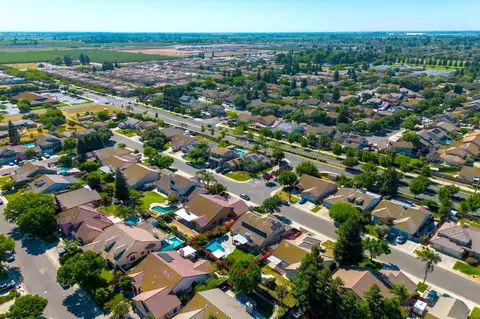 View/Area - 3617 Glencrest Dr, Modesto, CA 95355 photo 12 of 15