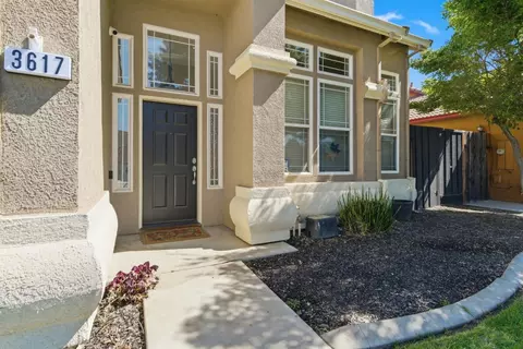 Exterior - 3617 Glencrest Dr, Modesto, CA 95355 photo 4 of 11