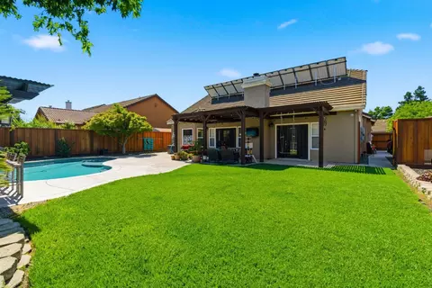 Exterior - 3617 Glencrest Dr, Modesto, CA 95355 photo 9 of 11