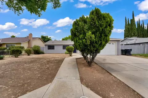 Exterior - 625 Periwinkle Dr, Patterson, CA 95363 photo 3 of 5