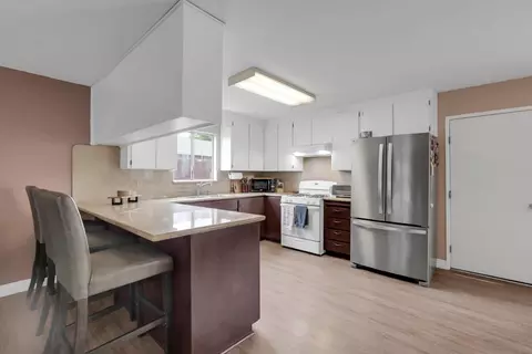 Kitchen - 625 Periwinkle Dr, Patterson, CA 95363 photo 1 of 2