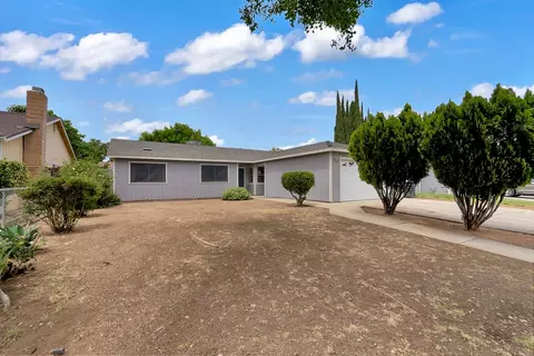 625 Periwinkle Dr, Patterson, CA 95363
