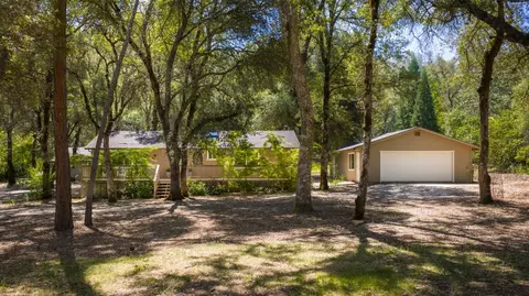 10875 Spenceville Rd, Penn Valley, CA 95946