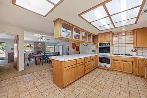 Kitchen - 4124 Mindt Ct, Carmichael, CA 95608 photo 6 of 7