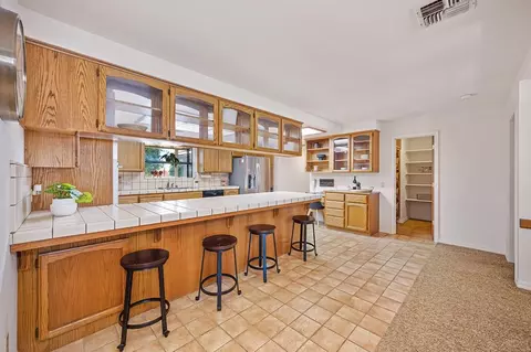Kitchen - 4124 Mindt Ct, Carmichael, CA 95608 photo 2 of 7