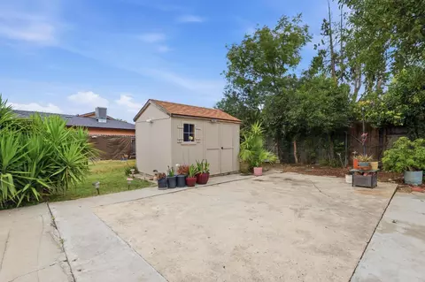 Exterior - 1885 15th St, Olivehurst, CA 95961 photo 2 of 8