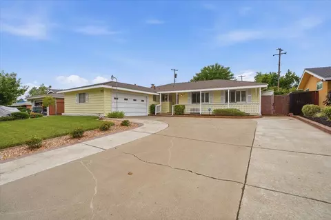 6207 Rushmore Dr, Sacramento, CA 95842