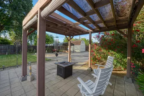 Exterior - 601 N 4th St, Patterson, CA 95363 photo 7 of 13