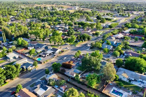 View/Area - 601 N 4th St, Patterson, CA 95363 photo 8 of 8