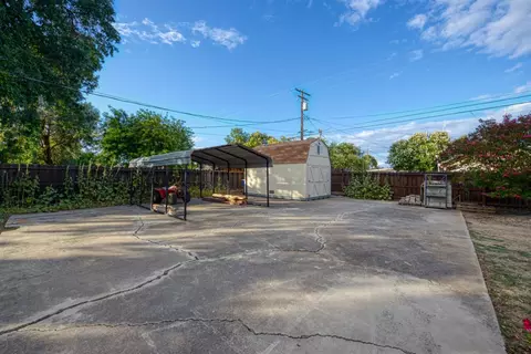 Exterior - 601 N 4th St, Patterson, CA 95363 photo 9 of 13