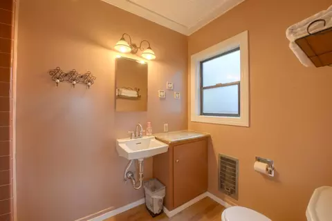 Bath - 601 N 4th St, Patterson, CA 95363 photo 2 of 3