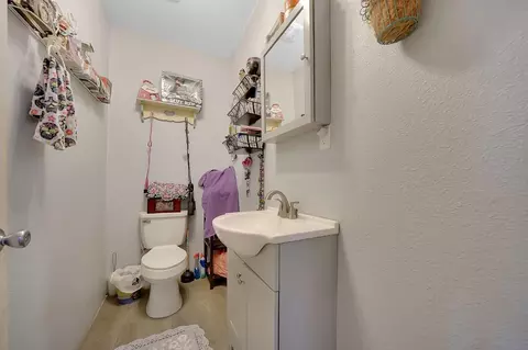 Bath - 3585 Burson Rd, Burson, CA 95225 photo 1 of 4