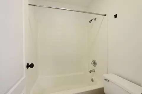 Bath - 1883 Oswego Ct, Tracy, CA 95304 photo 6 of 6