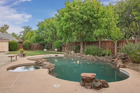Exterior - 1883 Oswego Ct, Tracy, CA 95304 photo 12 of 17
