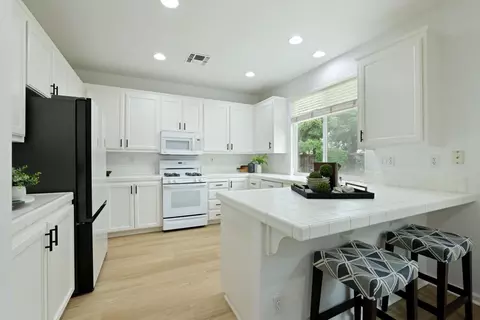 Kitchen - 1883 Oswego Ct, Tracy, CA 95304 photo 1 of 4