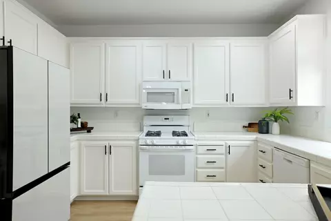 Kitchen - 1883 Oswego Ct, Tracy, CA 95304 photo 4 of 4