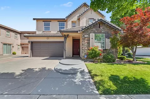 1223 E Springer Dr, Turlock, CA 95382
