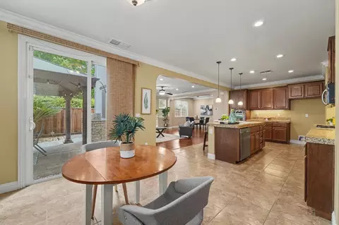 Entry Way - 1223 E Springer Dr, Turlock, CA 95382 photo 6 of 10